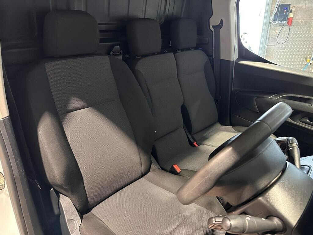 Peugeot Partner 1.5 Bluehdi 1000 Grip Standard Panel Van Diese White #18