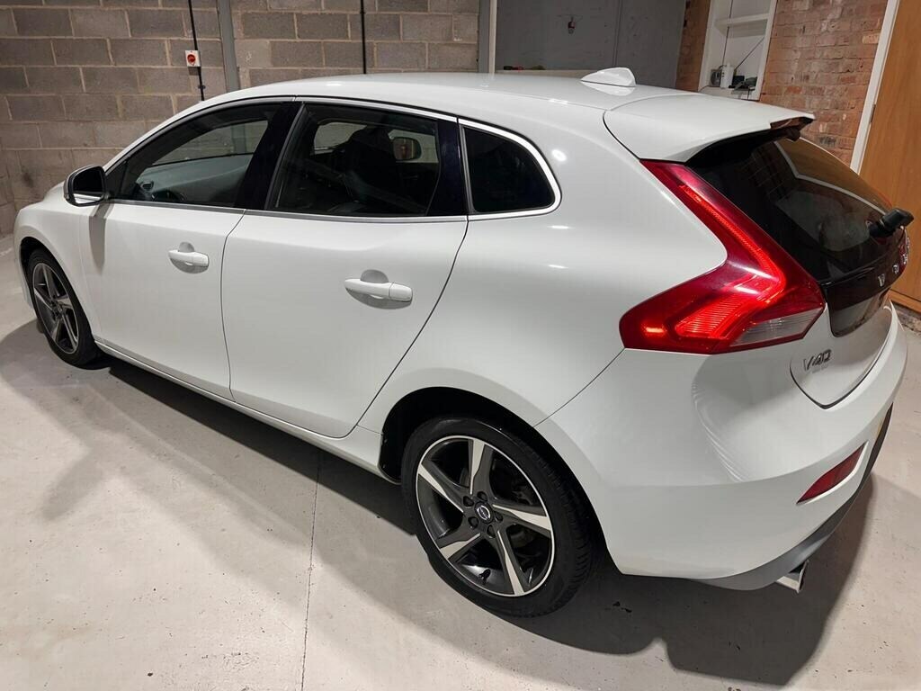 Volvo V40 V40 Momentum Nav T2 Black #11