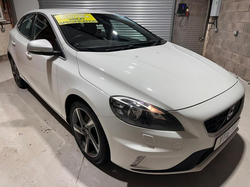 Volvo V40 T2 122 R Design White #4