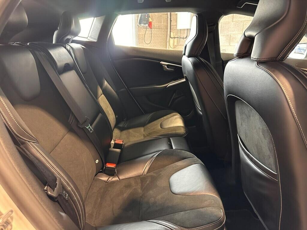 Volvo V40 V40 Momentum Nav T2 Black #41