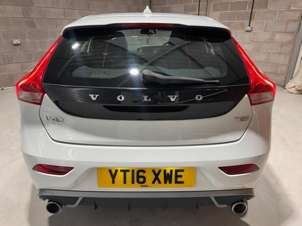 Volvo V40 V40 Momentum Nav T2 Black #9