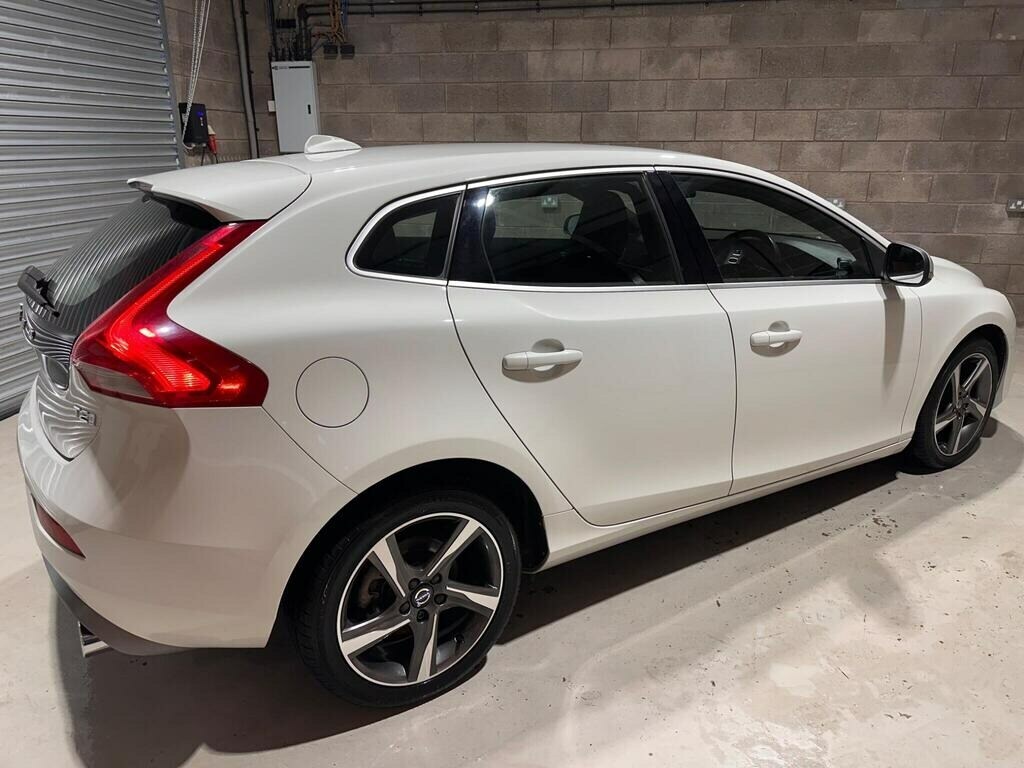Volvo V40 V40 Momentum Nav T2 Black #7