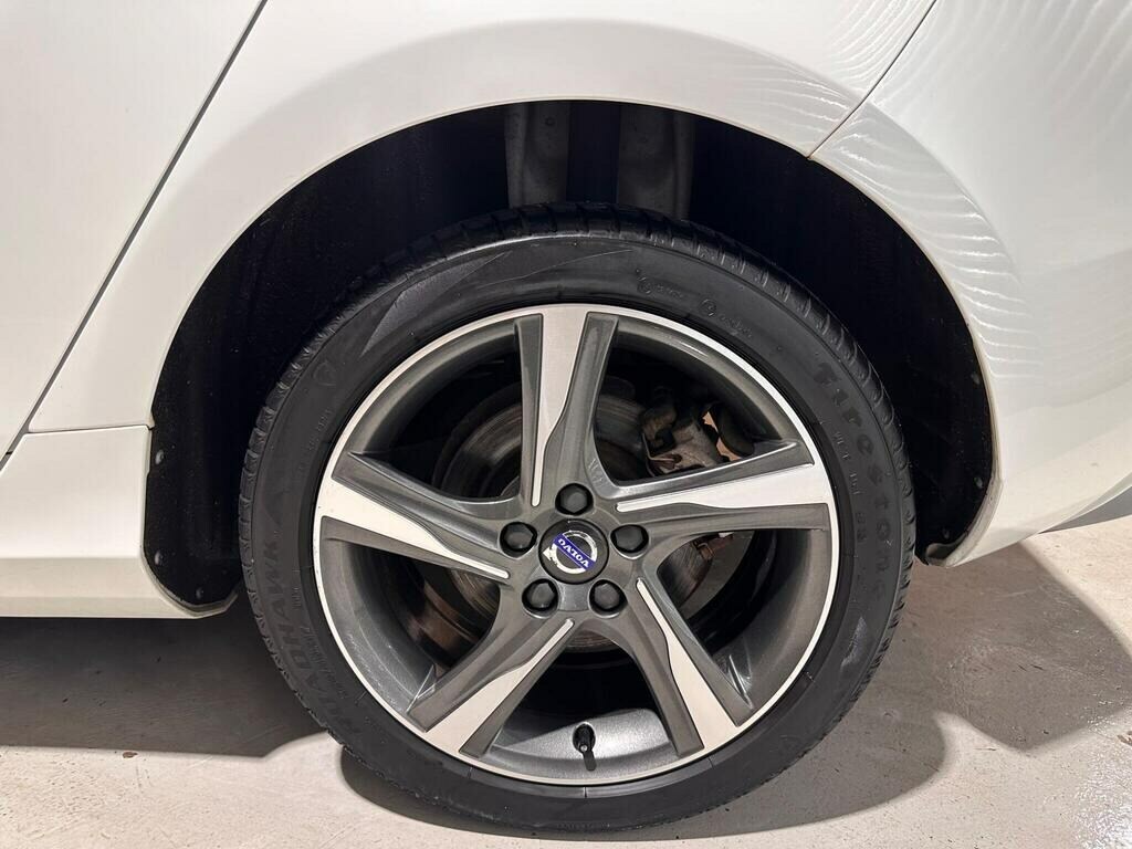 Volvo V40 V40 Momentum Nav T2 Black #54