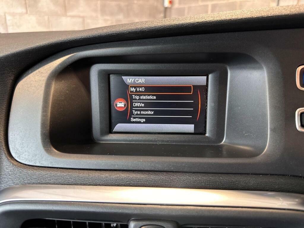 Volvo V40 V40 Momentum Nav T2 Black #33