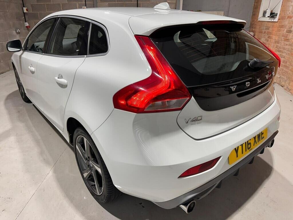 Volvo V40 V40 Momentum Nav T2 Black #10