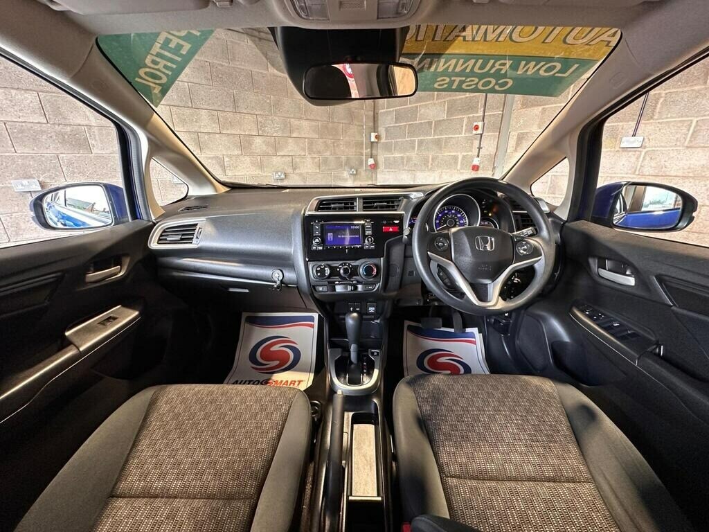 Honda Jazz 1.3 Ex Navi Cvt Black #21