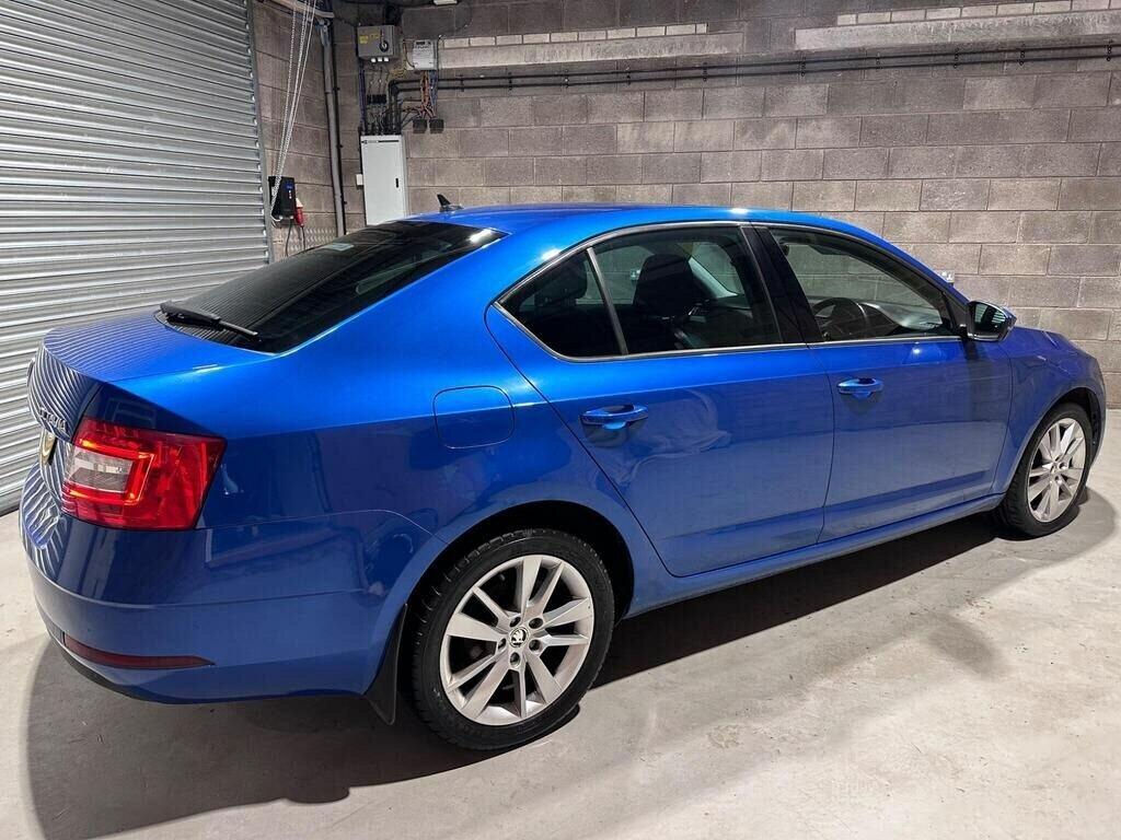 Skoda Octavia 1.6 Tdi Cr Se L Blue #5