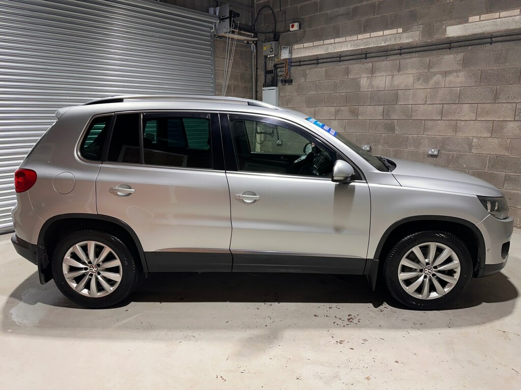 Volkswagen Tiguan 2.0 Tdi Bluemotion Tech Match Silver #5