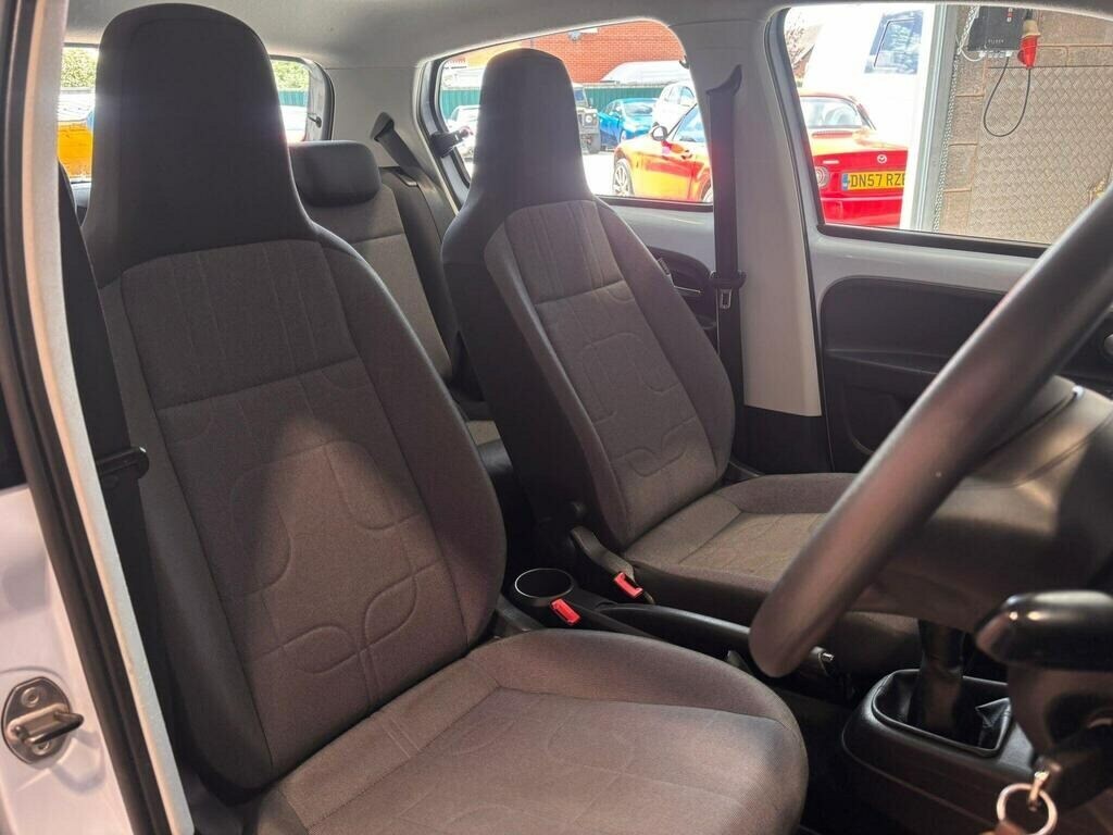 Volkswagen Up Move Up 5-Door Red #16