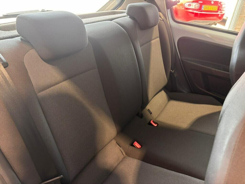 Volkswagen Up Move Up 5-Door Red #30