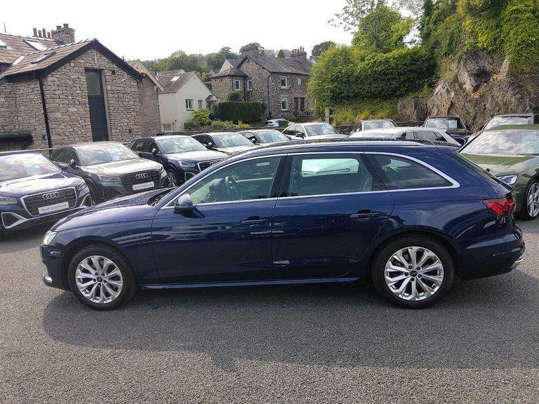 Audi A4 Avant Avant Sport 35 Tfsi 150 Ps S Tronic PL73XXJ Blue #4
