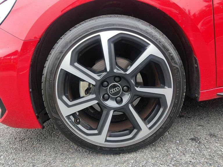 Audi A1 Black Edition 35 Tfsi 150 Ps S Tronic Red #5