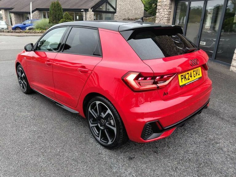 Audi A1 Black Edition 35 Tfsi 150 Ps S Tronic Red #3