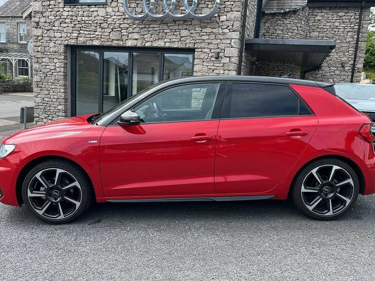 Audi A1 Black Edition 30 Tfsi 116 Ps 6-Speed PK26FKB Red #4
