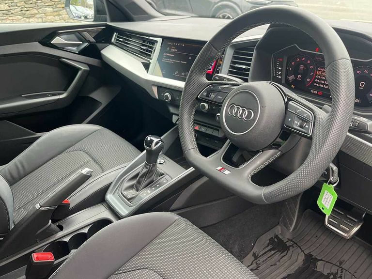 Audi A1 Black Edition 35 Tfsi 150 Ps S Tronic PK26ELW Blue #6