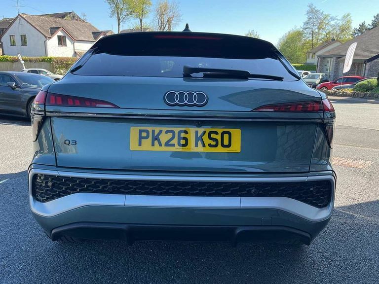 Audi Q3 Edition 1 Tfsi 150 Ps S Tronic Green #11