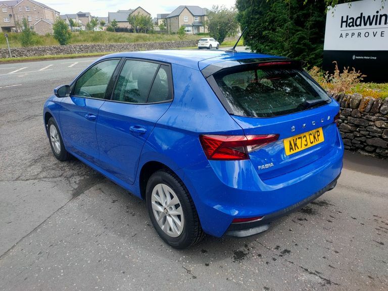 Skoda Fabia 1.0 Tsi 110 Se Comfort Blue #2