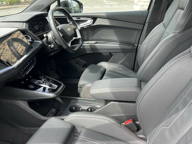 Audi Q4 E Tron Q4 Sportback Launch Edition 40 E-tron 150,00 Kw PJ71ULE Black #2