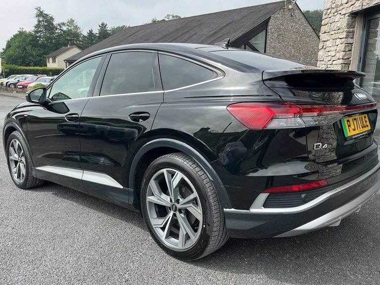 Audi Q4 E Tron Q4 Sportback Launch Edition 40 E-tron 150,00 Kw PJ71ULE Black #3