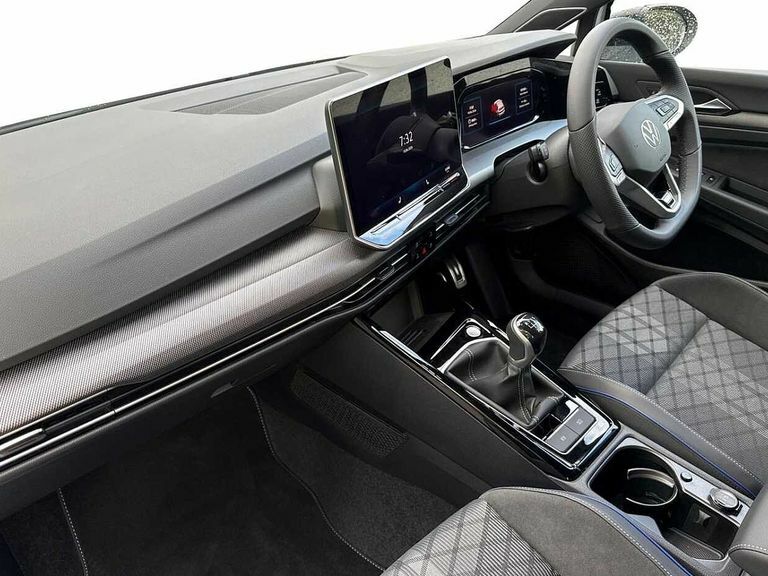Volkswagen Golf 1.5 Tsi 150 Black Edition White #2