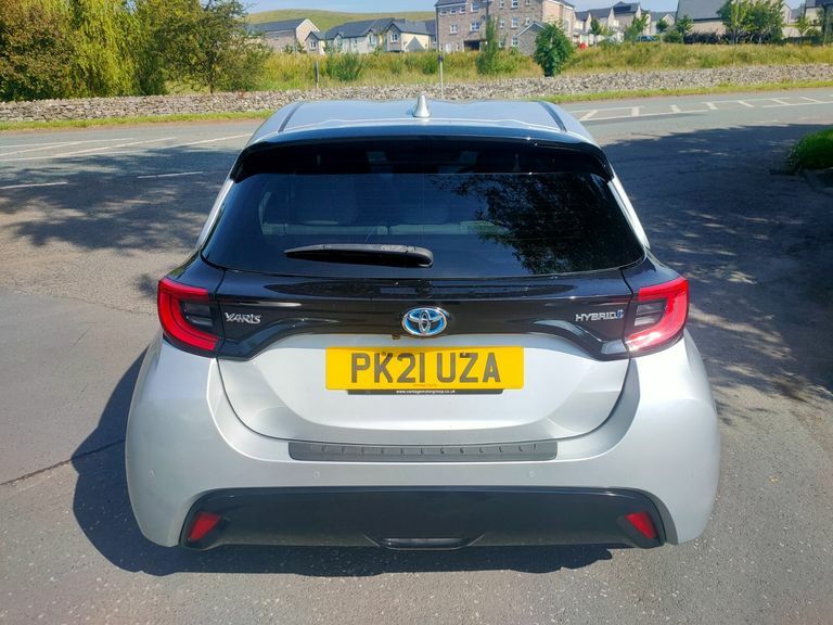 Toyota Yaris 1.5 Hybrid Excel Cvt Silver #6
