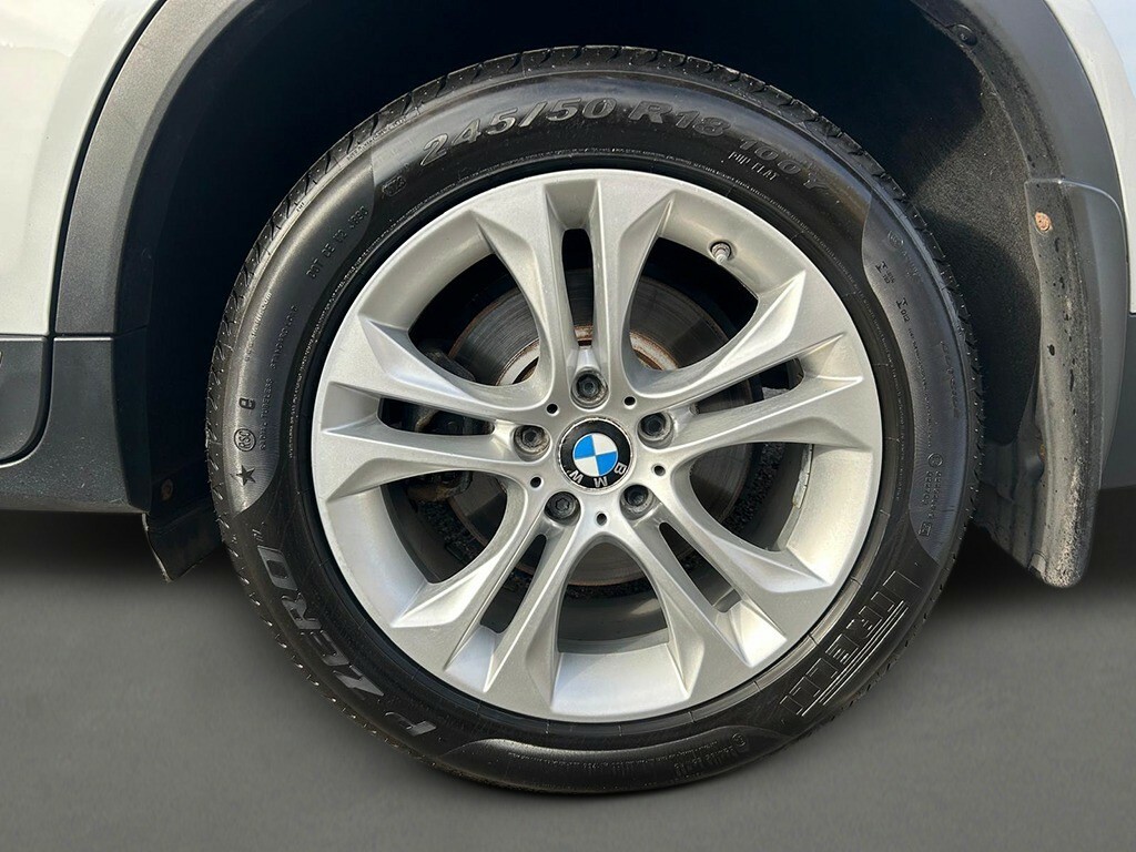 BMW X3 20D Xline Red #27