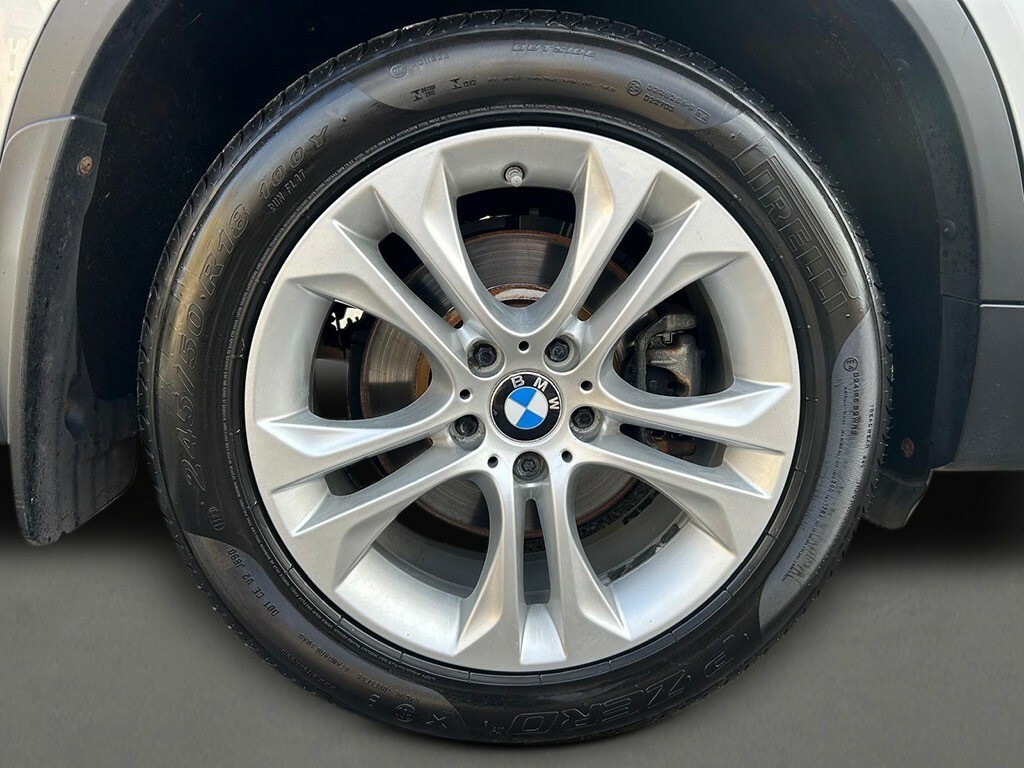 BMW X3 20D Xline Red #24