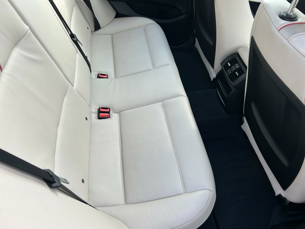 BMW X3 20D Xline Red #12