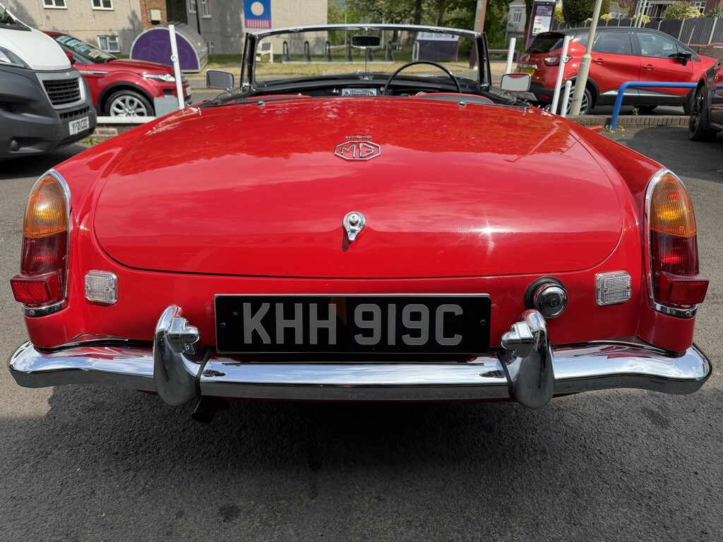MG MGB 1.8 Roadster Beautifully Restored Red #4