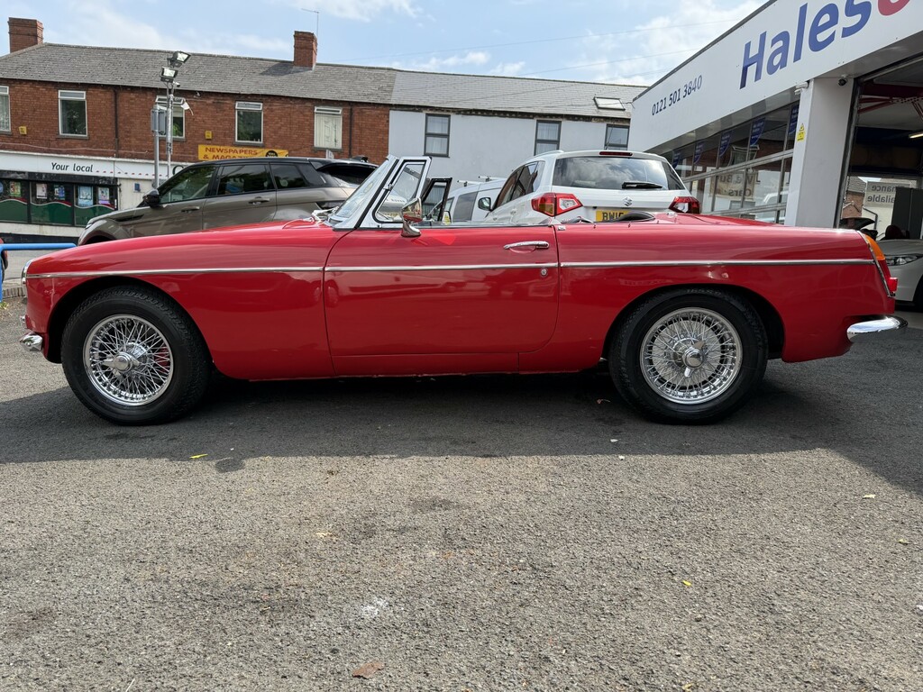 MG MGB 1.8 Roadster Beautifully Restored Red #6