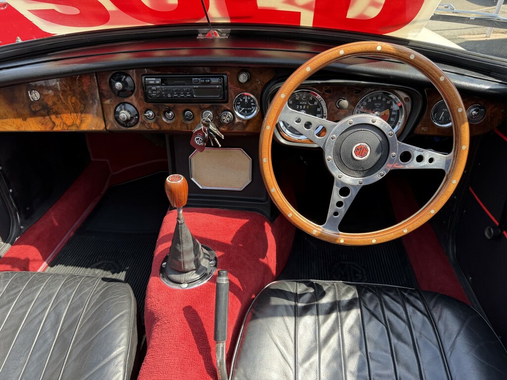 MG MGB 1800Cc 2dr Red #8