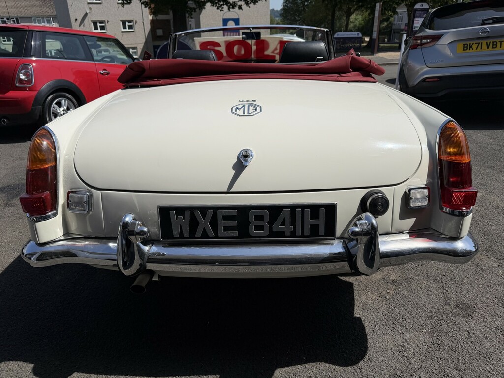 MG MGB 1.8 Roadster Beautifully Restored White #5