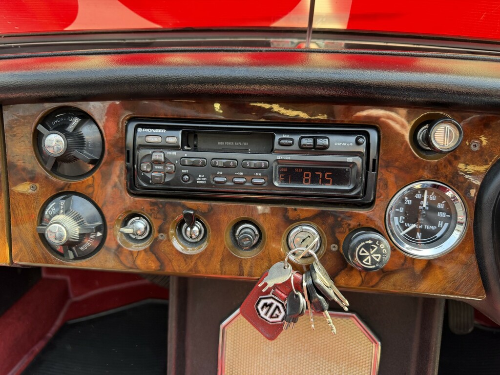 MG MGB 1800Cc 2dr Red #12