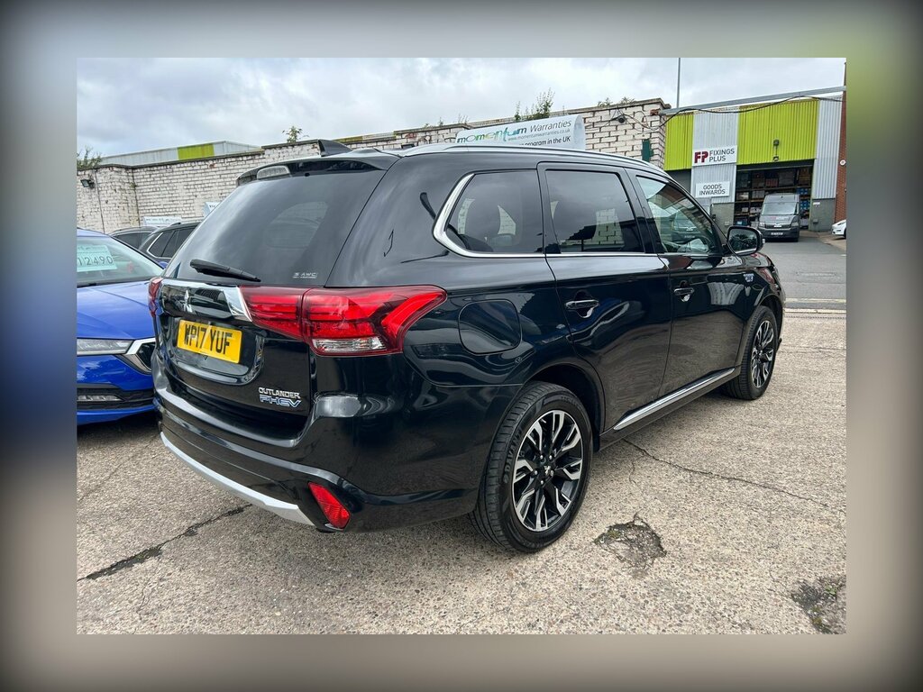 Mitsubishi Outlander 2.0H 12Kwh 4H Cvt 4Wd Euro 6 Ss Black #4