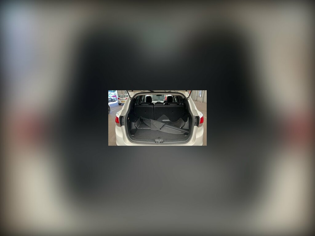 Hyundai Ix35 1.7 Crdi Premium Euro 5 Ss White #2