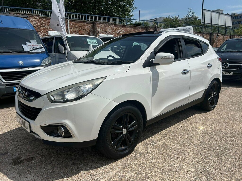 Hyundai Ix35 1.7 Crdi Premium Euro 5 Ss White #2