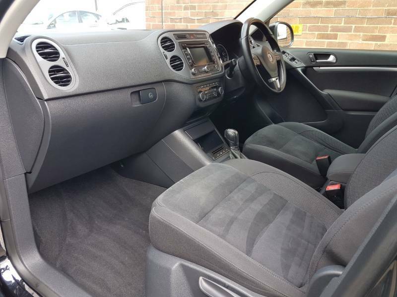 Volkswagen Tiguan 2.0 Tdi Bluemotion Tech Black #14