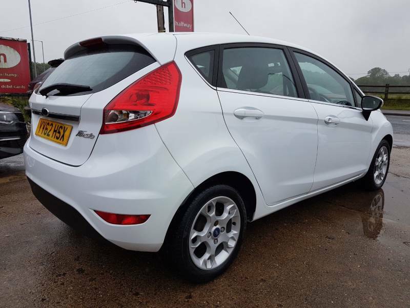 Ford Fiesta 1.4 Tdci 70 Zetec - 2012 62 White #3