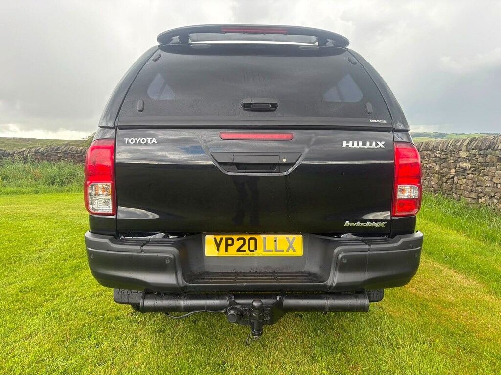 Toyota HILUX Invincible X Dcab Pick Up 2.4 D-4d Black #4