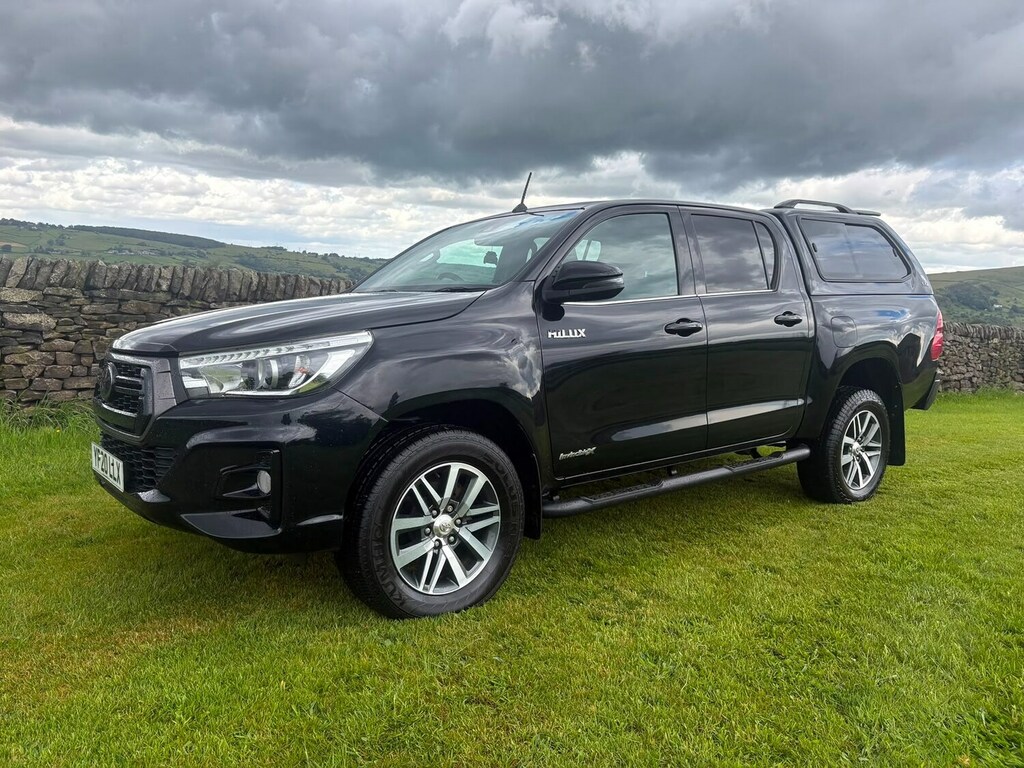 Toyota HILUX D-4d Active Black #8