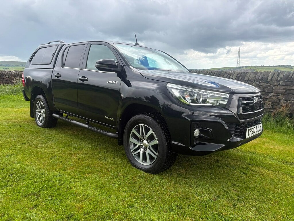 Toyota HILUX Invincible X Dcab Pick Up 2.4 D-4d Black