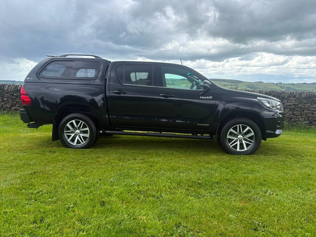 Toyota HILUX D-4d Active Black #19