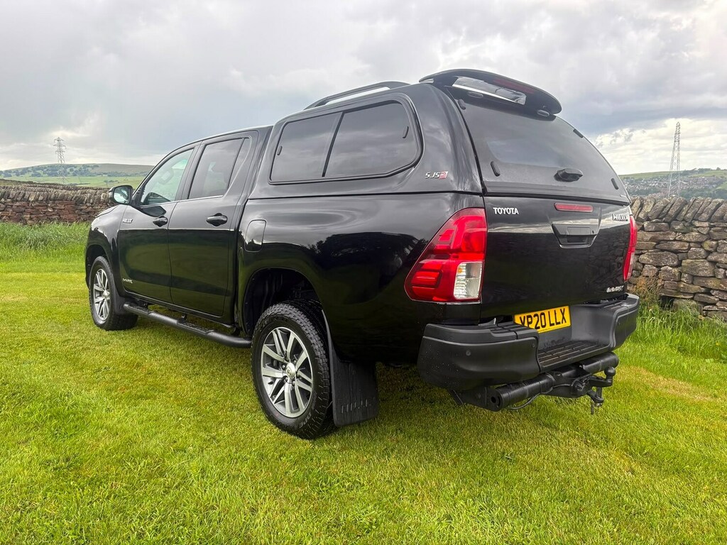 Toyota HILUX Invincible X Dcab Pick Up 2.4 D-4d Black #6