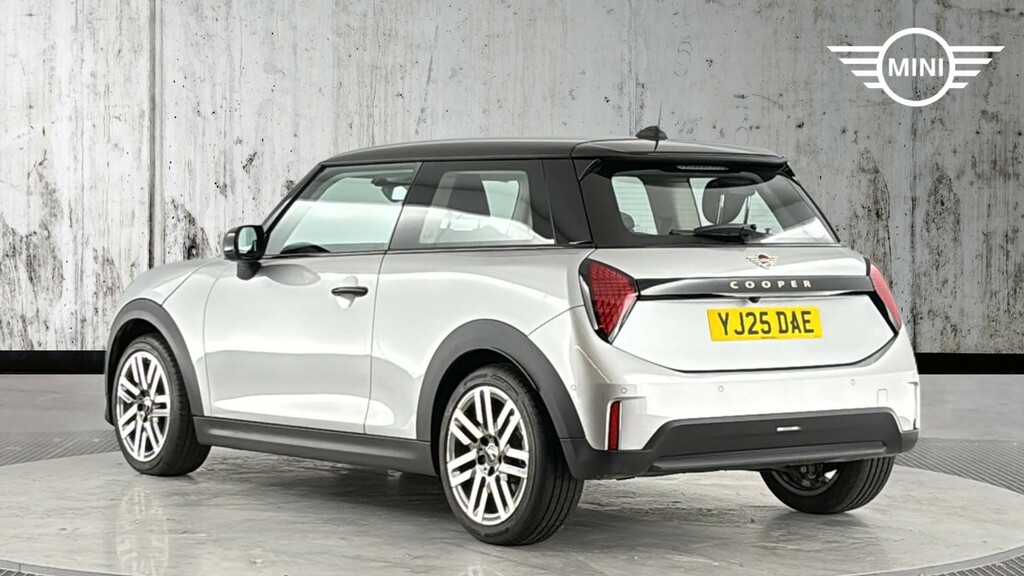 Mini Hatch 1.5C Classic Steptronic Euro 6 Ss Silver #2