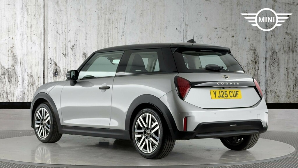 Mini Hatch 1.5C Classic Steptronic Euro 6 Ss Silver #2
