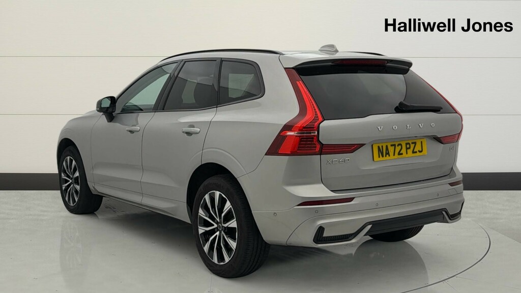 Volvo XC60 2.0 B4 Mhev Plus Euro 6 Ss Silver #2
