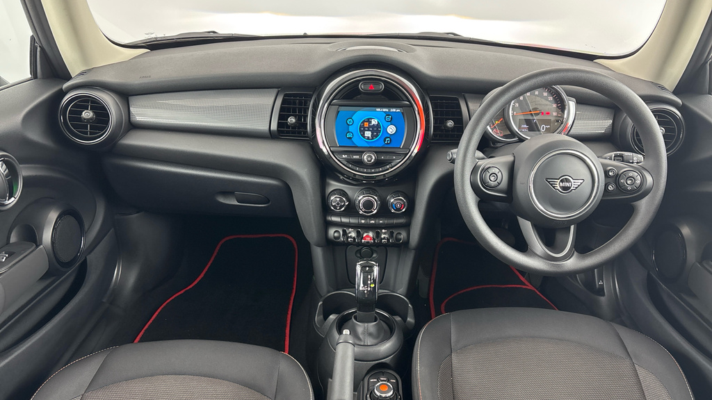 Mini Hatch 1.5 Cooper Classic Steptronic Euro 6 Ss Red #4