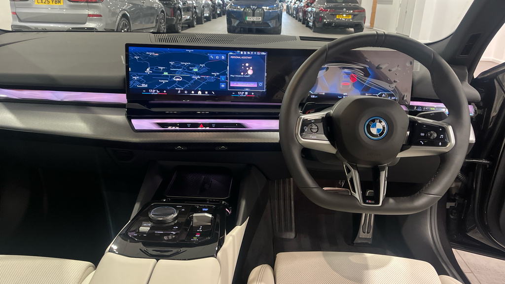 BMW i5 40 83.9Kwh M Sport Edrive 11Kw Charger Grey #4
