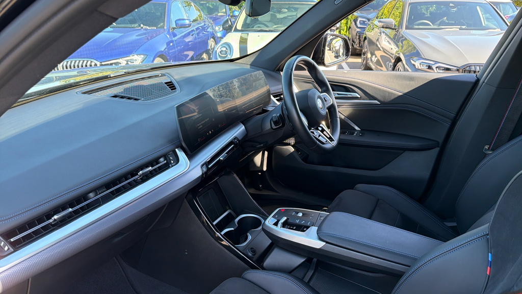 BMW iX1 30 66.5Kwh M Sport Xdrive 11Kw Charger Black #6