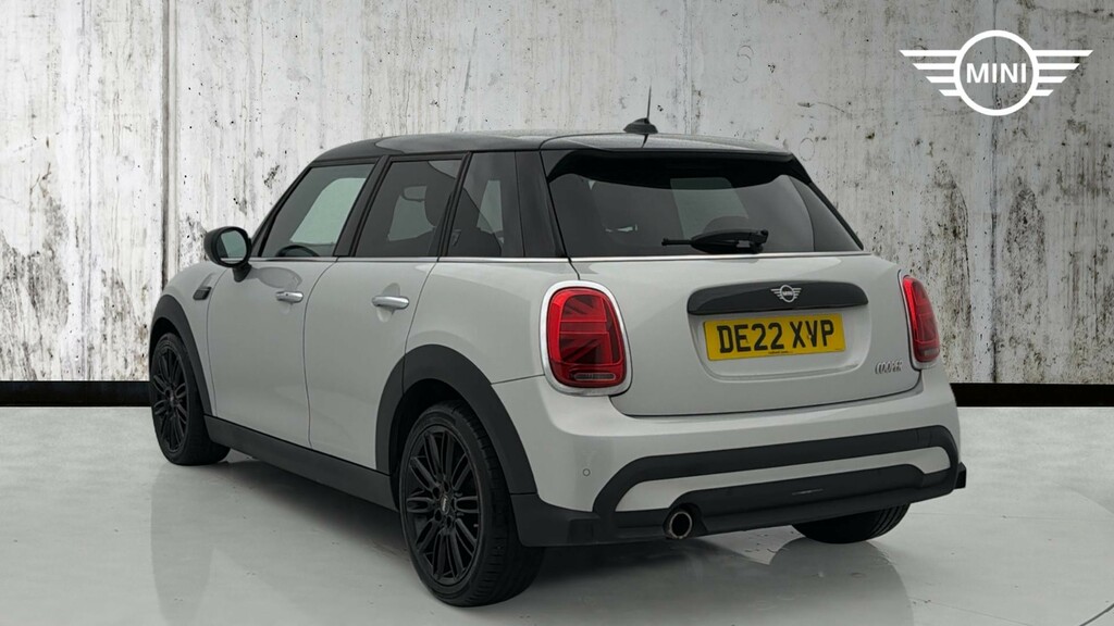 Mini Hatch 1.5 Cooper Exclusive Euro 6 Ss White #2